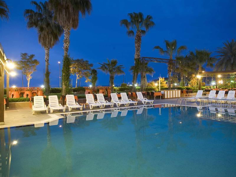 Fame Beach Hotel ケメル エクステリア 写真